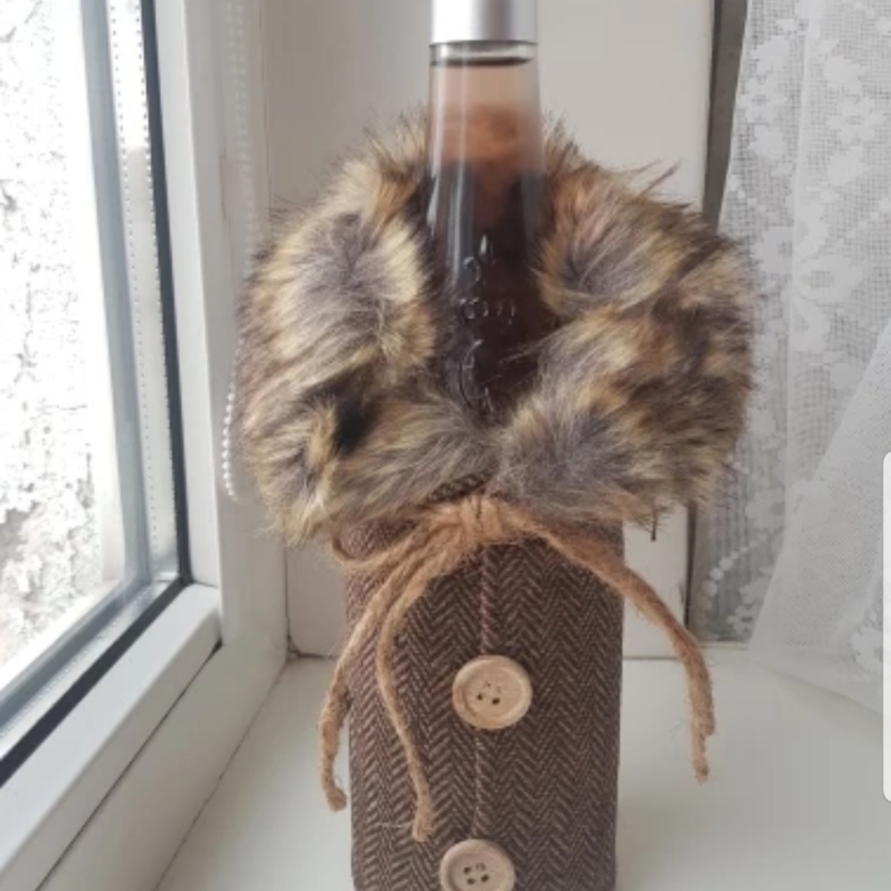 🌲JUST IN!!🌲Fur Christmas Winter Bottle Cover - Picture 6 of 8
